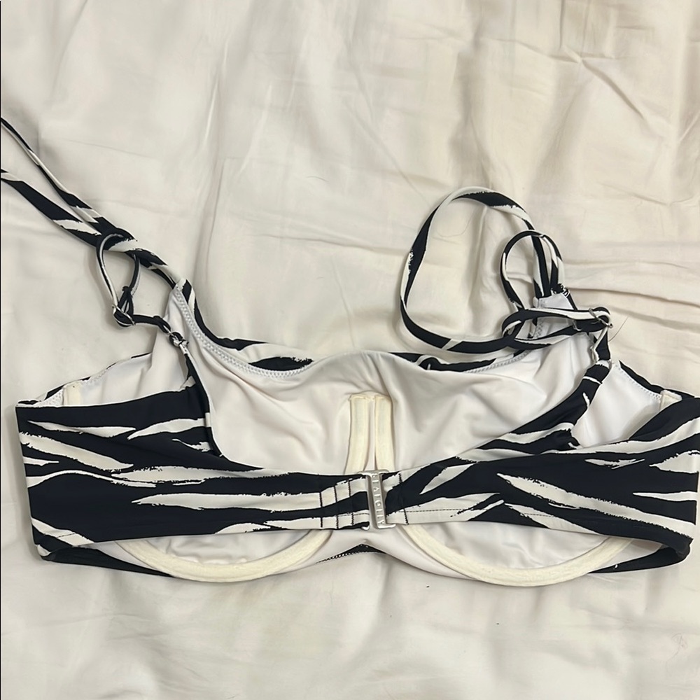 Seafolly Black and White Bikini Top - Picture 3 of 4